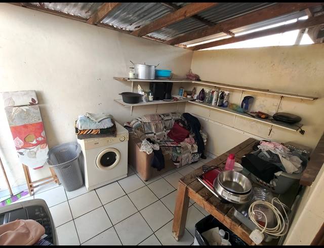 4 BEDROOM FREEHOLD FOR SALE IN CAVERSHAM GLEN